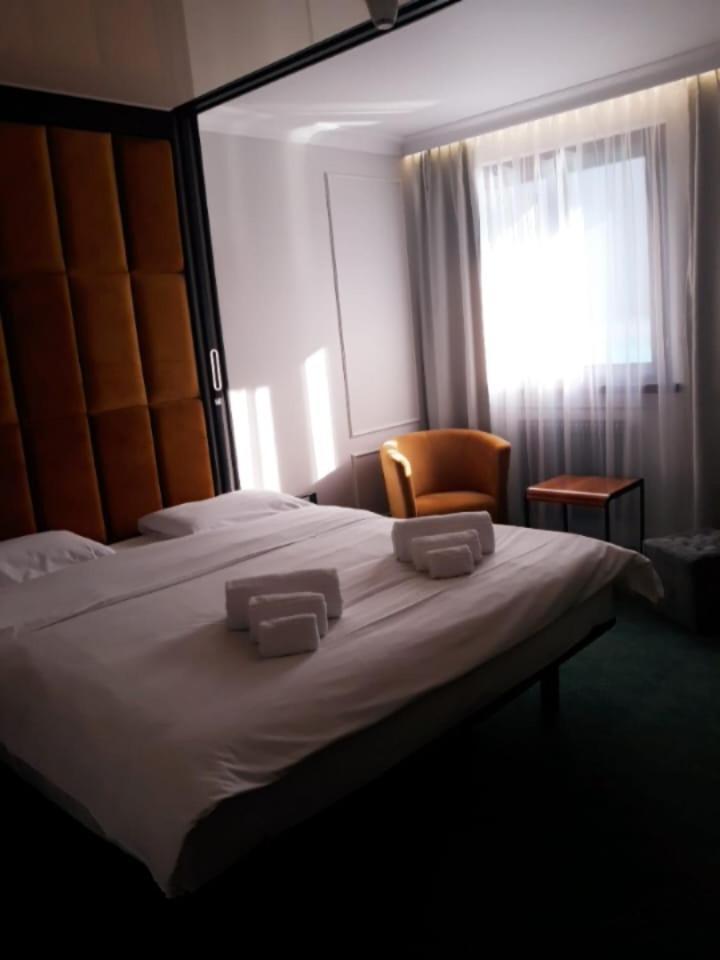 Hotel Celis Barcis Ngoại thất bức ảnh